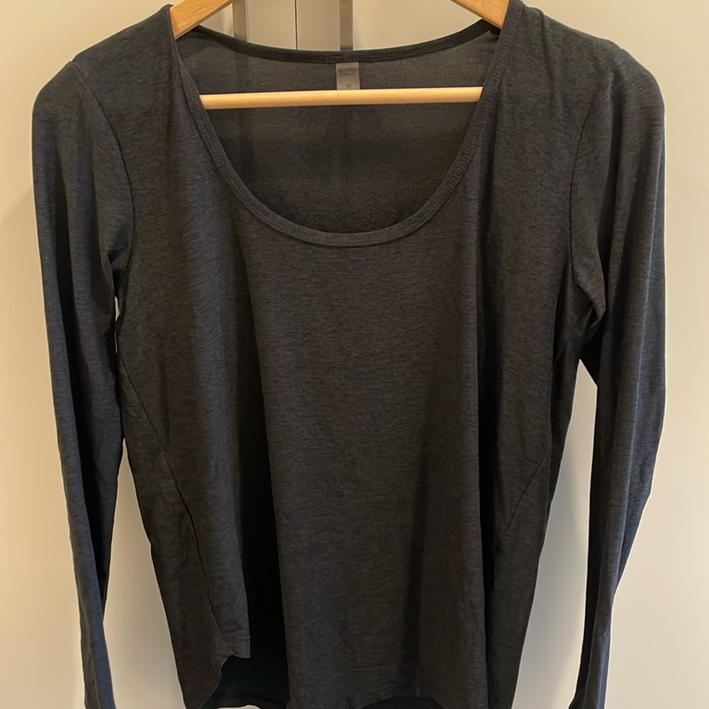 Beyond Yoga morning light featherweight scoop neck